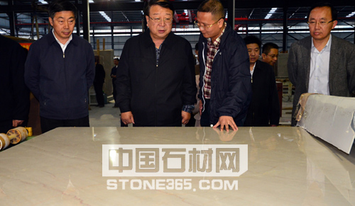 鑫磊集团董事长_宏磊集团董事长(2)